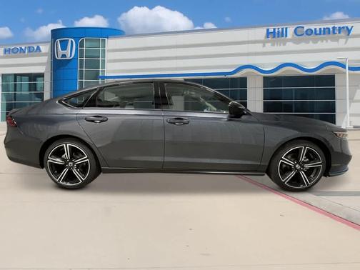 Meteorite Gray Metallic 2026 Honda Accord SE