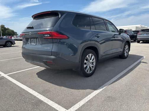 Storm 2024 Toyota Grand Highlander LIMITED