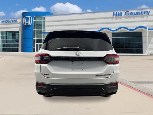 Platinum White Pearl 2026 Honda Pilot Black Edition