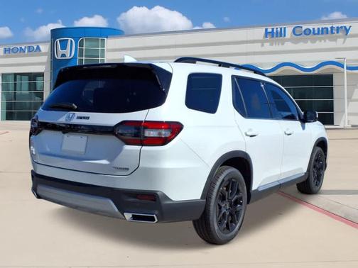 2025 Honda Pilot TOURING+