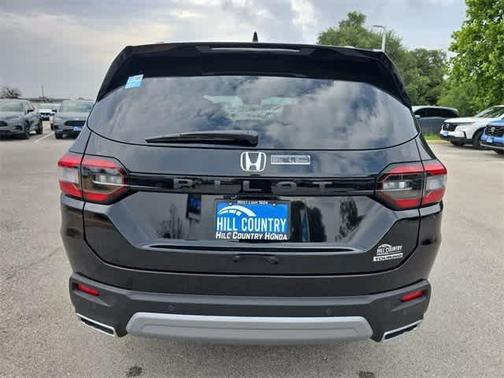 2025 Honda Pilot TOURING+