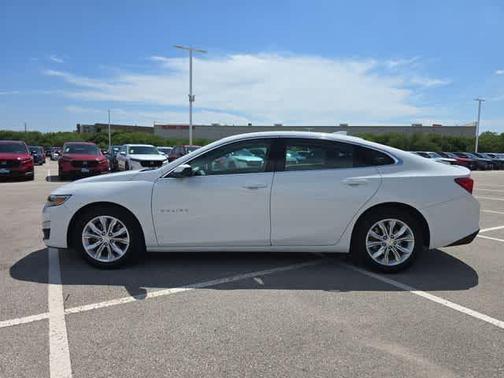 Summit White 2023 Chevrolet Malibu LT