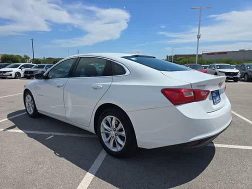 Summit White 2023 Chevrolet Malibu LT
