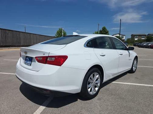 Summit White 2023 Chevrolet Malibu LT