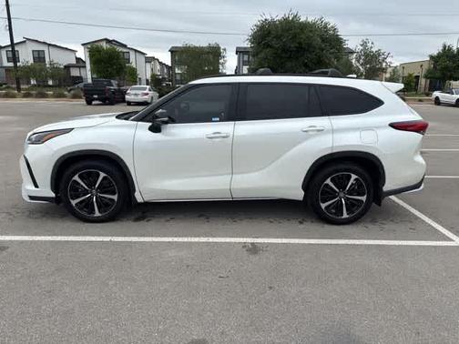 Blizzard Pearl 2021 Toyota Highlander XSE