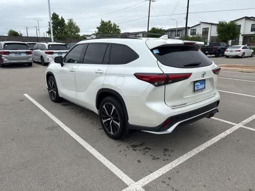 Blizzard Pearl 2021 Toyota Highlander XSE