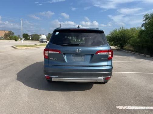 2021 Honda Pilot Touring 7-Passenger