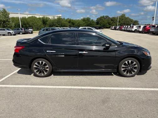 Black 2016 Nissan Sentra SR