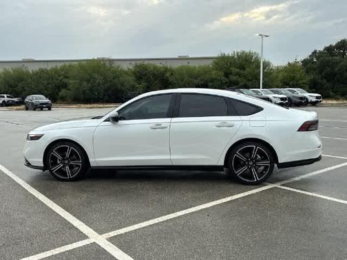 Platinum White Pearl 2026 Honda Accord SE