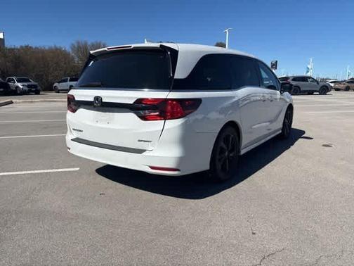 2024 Honda Odyssey Sport