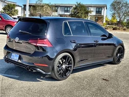 2019 Volkswagen Golf R 2.0T w/DCC & Navigation