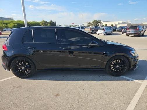 2019 Volkswagen Golf R 2.0T w/DCC & Navigation