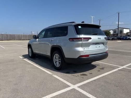 2021 Jeep Grand Cherokee L Laredo