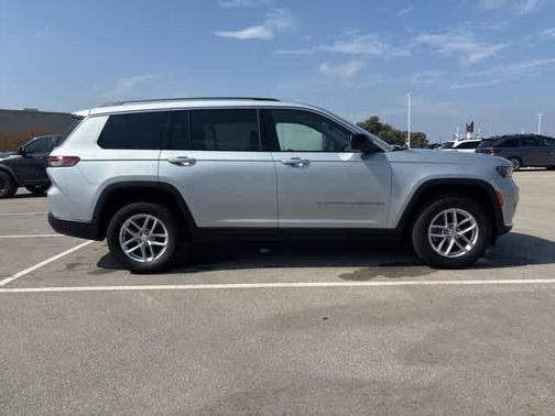 2021 Jeep Grand Cherokee L Laredo