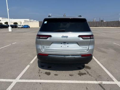 2021 Jeep Grand Cherokee L Laredo