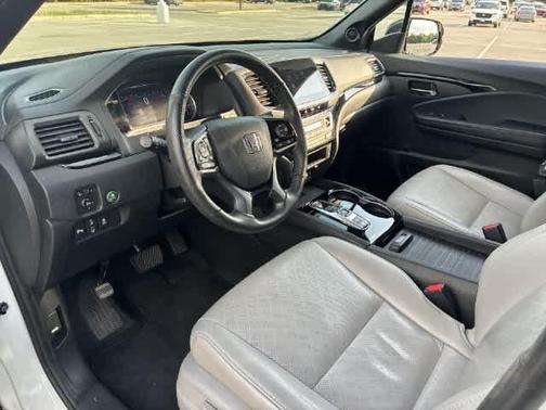 Platinum White Pearl 2019 Honda Passport Elite
