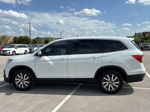 Platinum White Pearl 2021 Honda Pilot EX