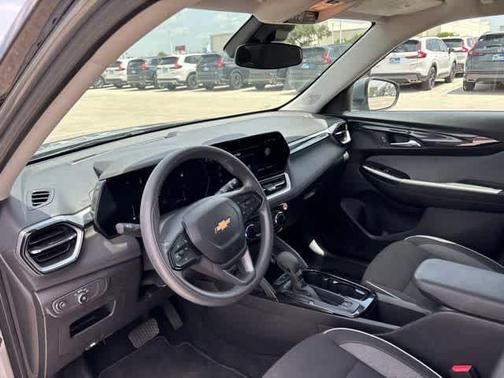 Sterling Gray Metallic 2024 Chevrolet Trailblazer LT