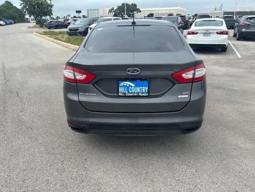 Magnetic 2016 Ford Fusion SE