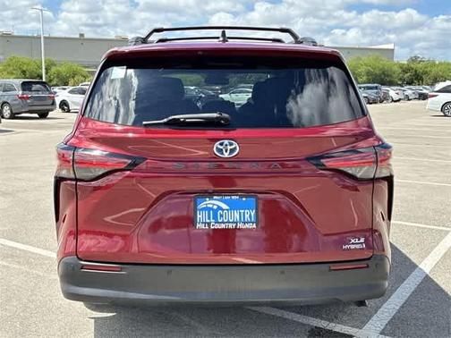 2021 Toyota Sienna XLE
