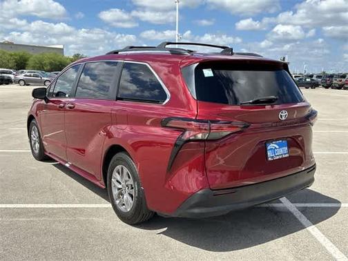 2021 Toyota Sienna XLE
