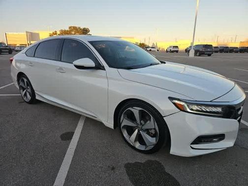 2019 Honda Accord Touring 2.0T