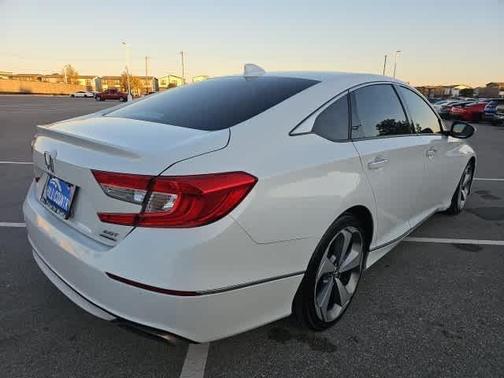 2019 Honda Accord Touring 2.0T