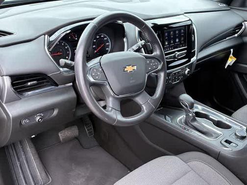 Northsky Blue Metallic 2022 Chevrolet Traverse LT Cloth