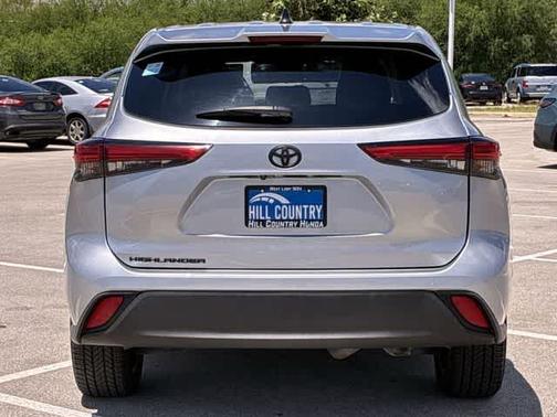 Celestial Silver Metallic 2022 Toyota Highlander L