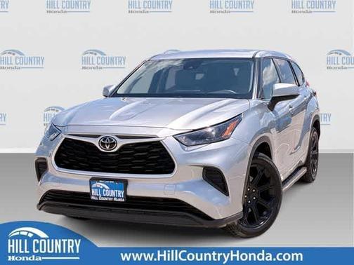 Celestial Silver Metallic 2022 Toyota Highlander L