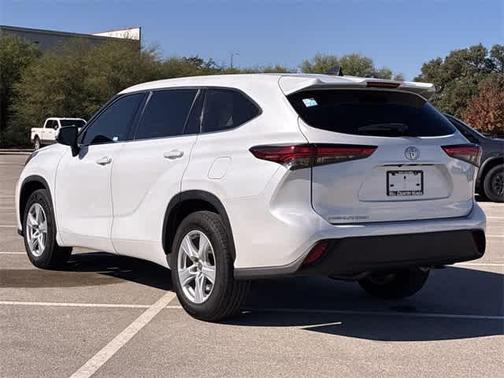 2022 Toyota Highlander L