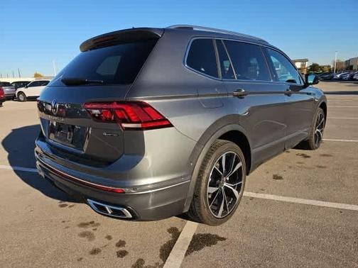 2024 Volkswagen Tiguan 2.0T SEL R-Line