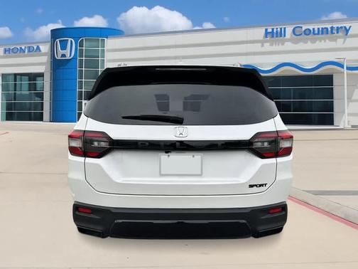 Platinum White Pearl 2026 Honda Pilot Sport