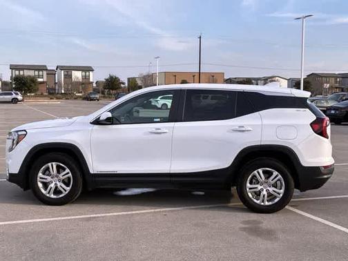 Summit White 2024 GMC Terrain SLE