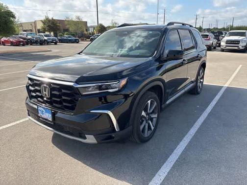 Crystal Black Pearl 2025 Honda Pilot Elite