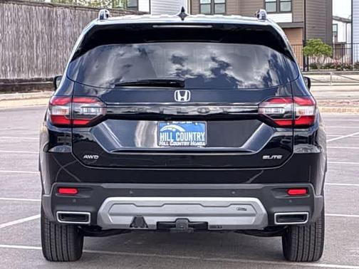 Crystal Black Pearl 2025 Honda Pilot Elite