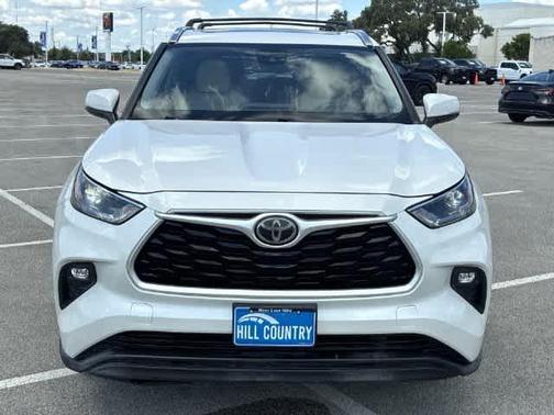 Blizzard Pearl 2021 Toyota Highlander XLE