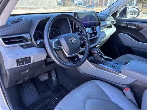 2023 Toyota Highlander Hybrid Limited