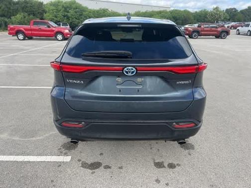2021 Toyota Venza LE
