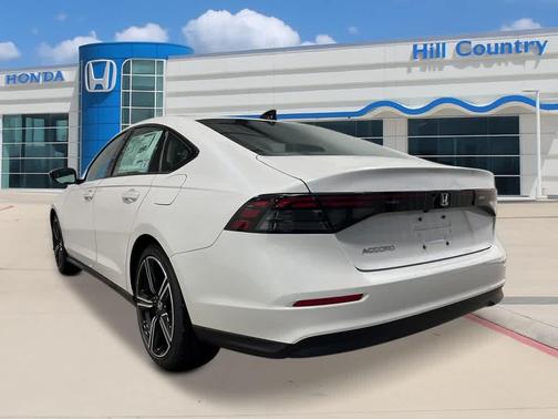 Platinum White Pearl 2026 Honda Accord SE