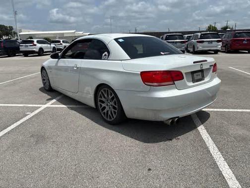 White 2009 BMW 328 i