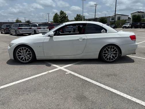 White 2009 BMW 328 i