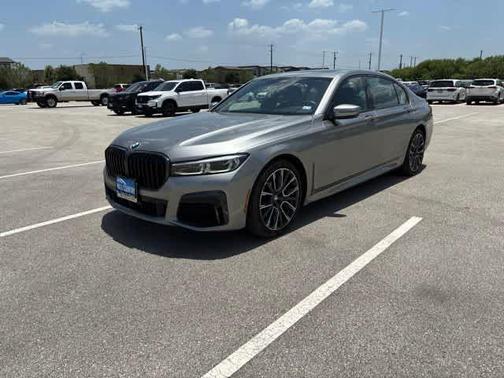 Donington Gray Metallic 2022 BMW 740 i
