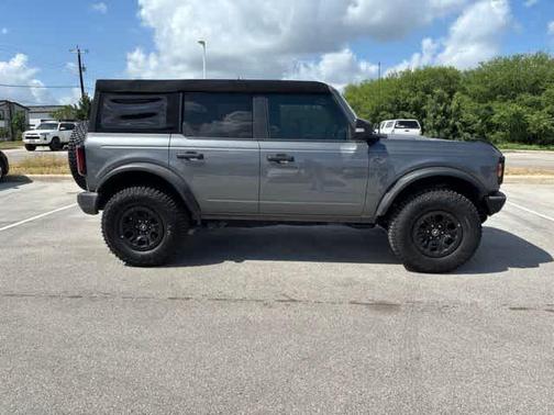 Carbonized Gray Metallic 2024 Ford Bronco Wildtrak