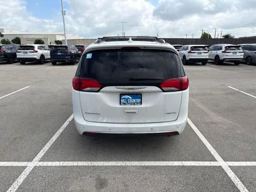 Bright White Clearcoat 2020 Chrysler Pacifica Limited