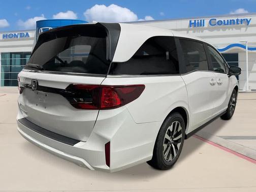 Platinum White Pearl 2026 Honda Odyssey EX-L