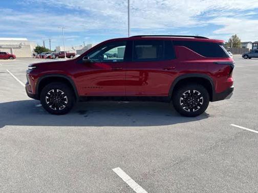 Radiant Red 2024 Chevrolet Traverse Z71