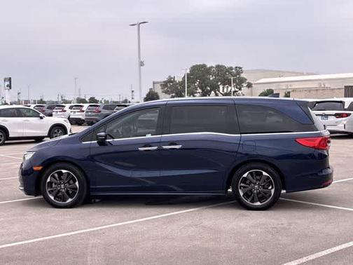 Obsidian Blue Pearl 2021 Honda Odyssey Elite