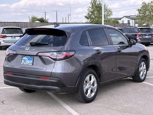 Modern Steel Metallic 2023 Honda HR-V LX