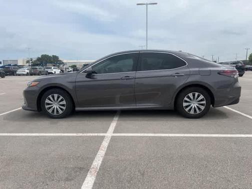 2023 Toyota Camry Hybrid LE